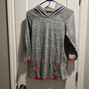 3/4 length sleeve light sweatshirt